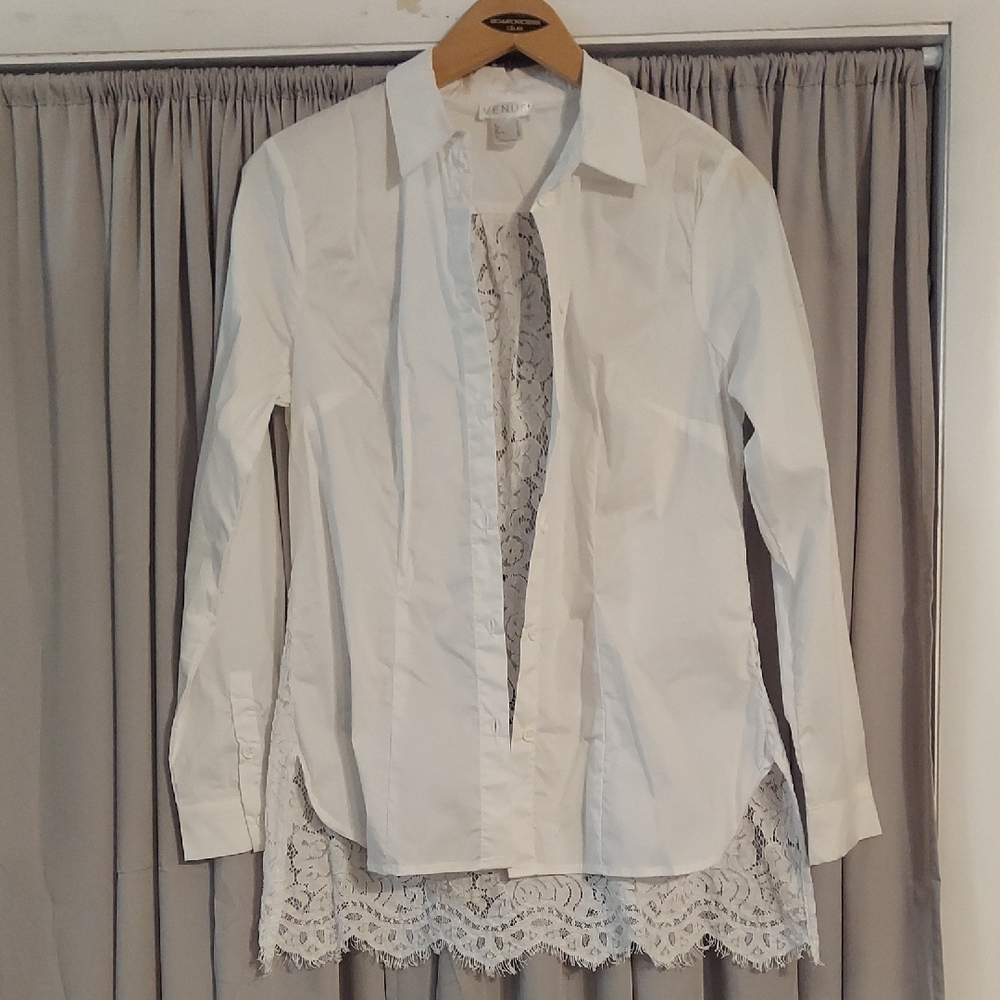 NWOT VENUS Lace-Back Long Sleeve Blouse